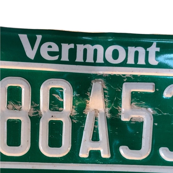 Vintage Vermont Apportioned TRK License Plate Tag Plate Green Mountain State - Picture 4 of 7